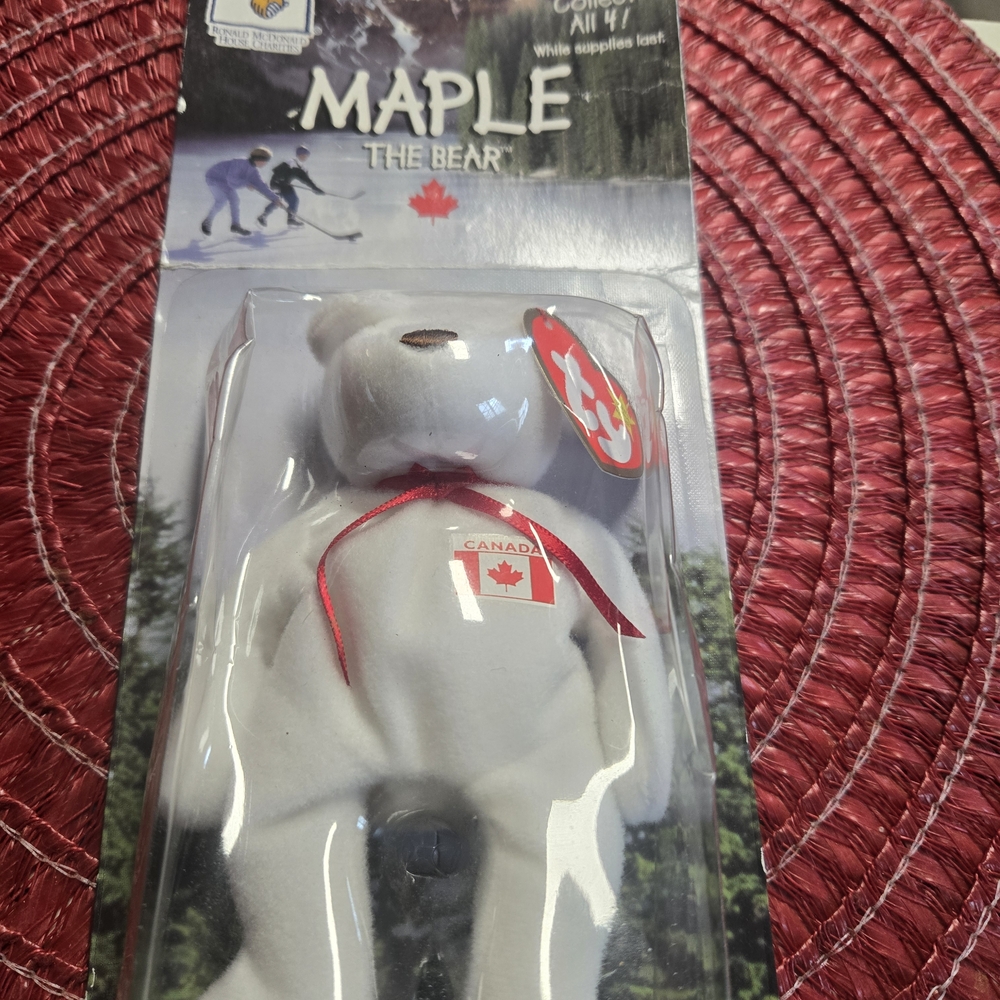 Ty Beanie Baby "Maple the Bear" White Canada Plush